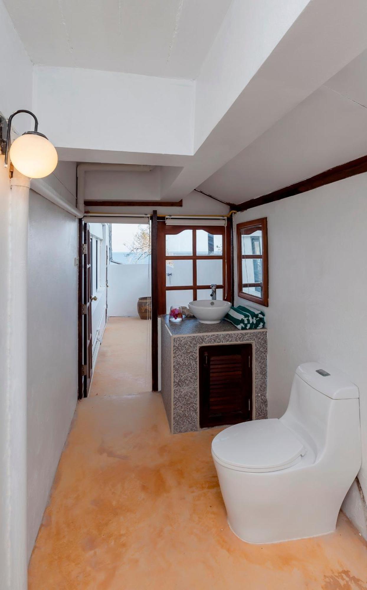 Baan Khunying - Secluded Phuket Beachfront Villa Rawai Dış mekan fotoğraf