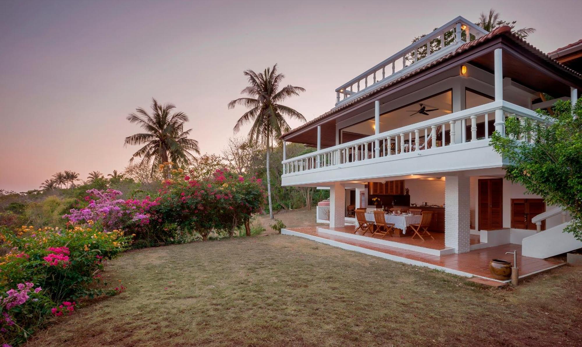 Baan Khunying - Secluded Phuket Beachfront Villa Rawai Dış mekan fotoğraf