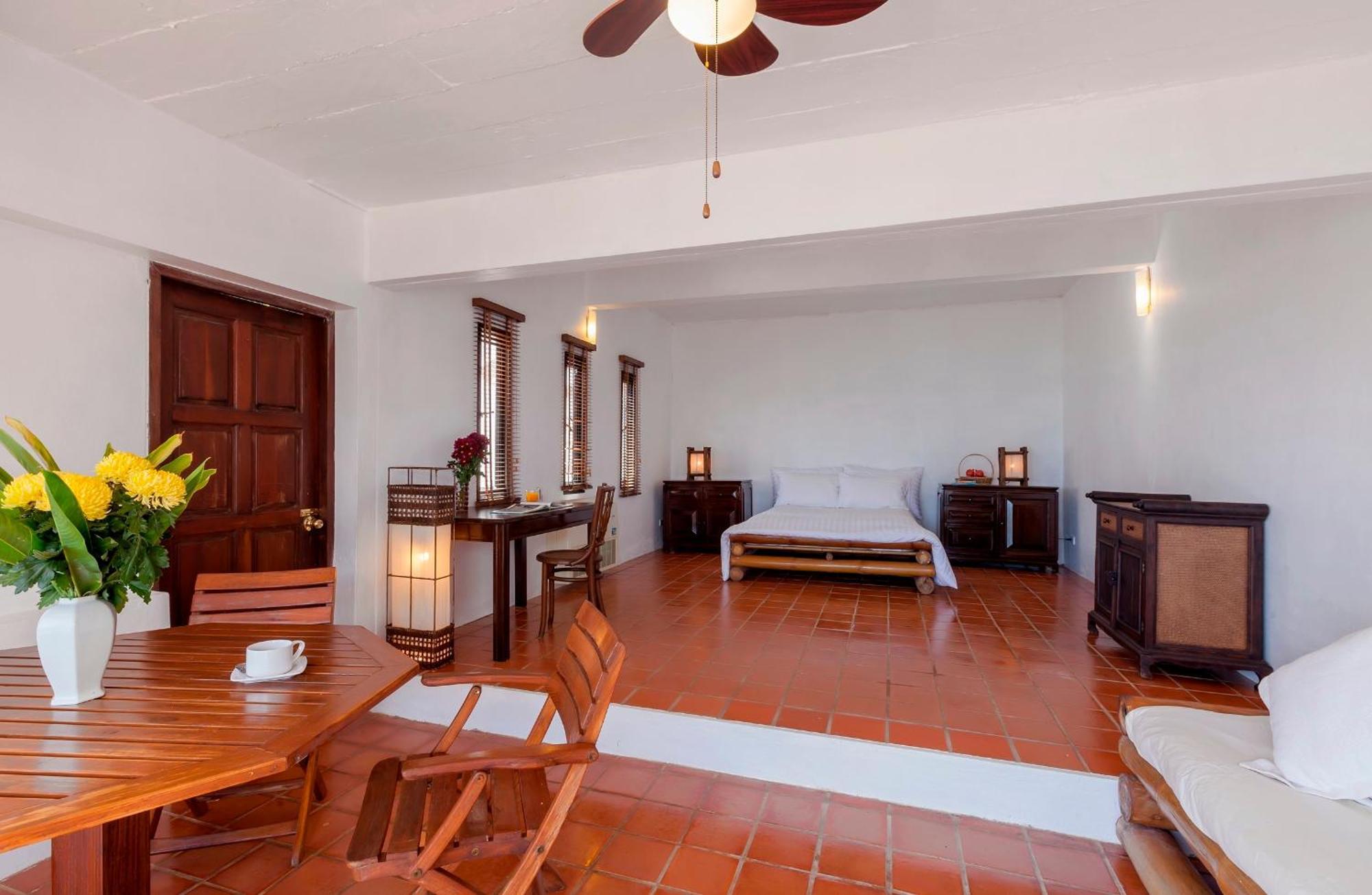 Baan Khunying - Secluded Phuket Beachfront Villa Rawai Dış mekan fotoğraf