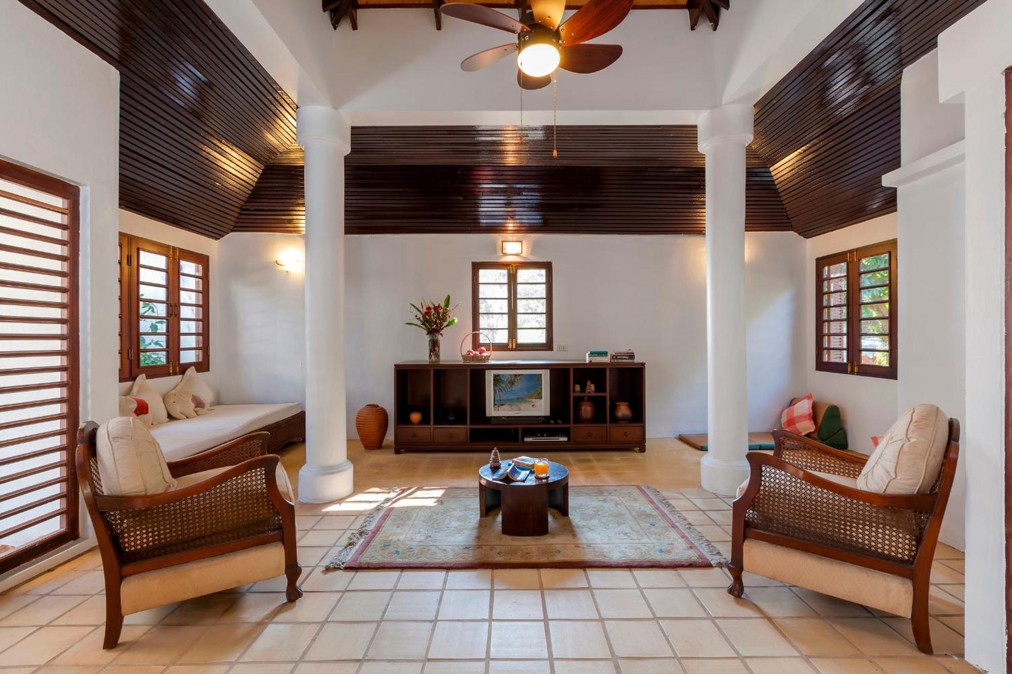 Baan Khunying - Secluded Phuket Beachfront Villa Rawai Dış mekan fotoğraf