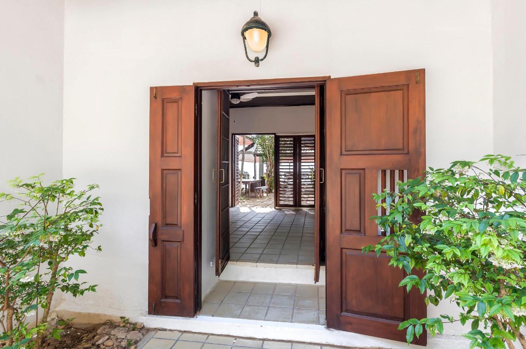 Baan Khunying - Secluded Phuket Beachfront Villa Rawai Dış mekan fotoğraf
