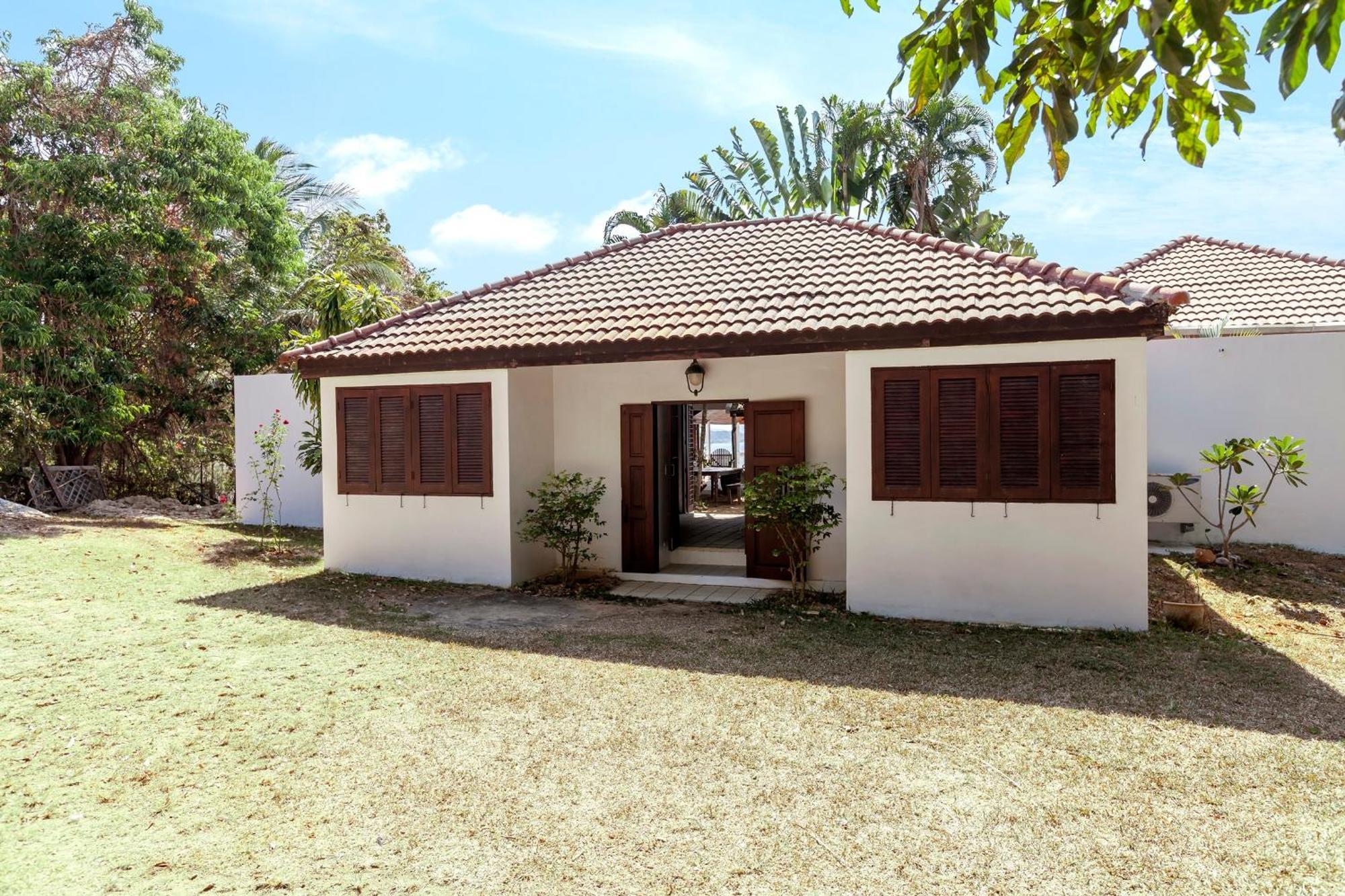 Baan Khunying - Secluded Phuket Beachfront Villa Rawai Dış mekan fotoğraf
