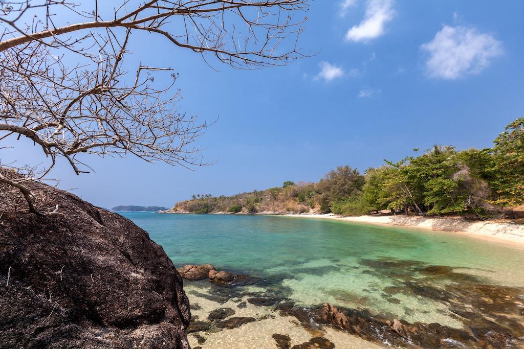 Baan Khunying - Secluded Phuket Beachfront Villa Rawai Oda fotoğraf