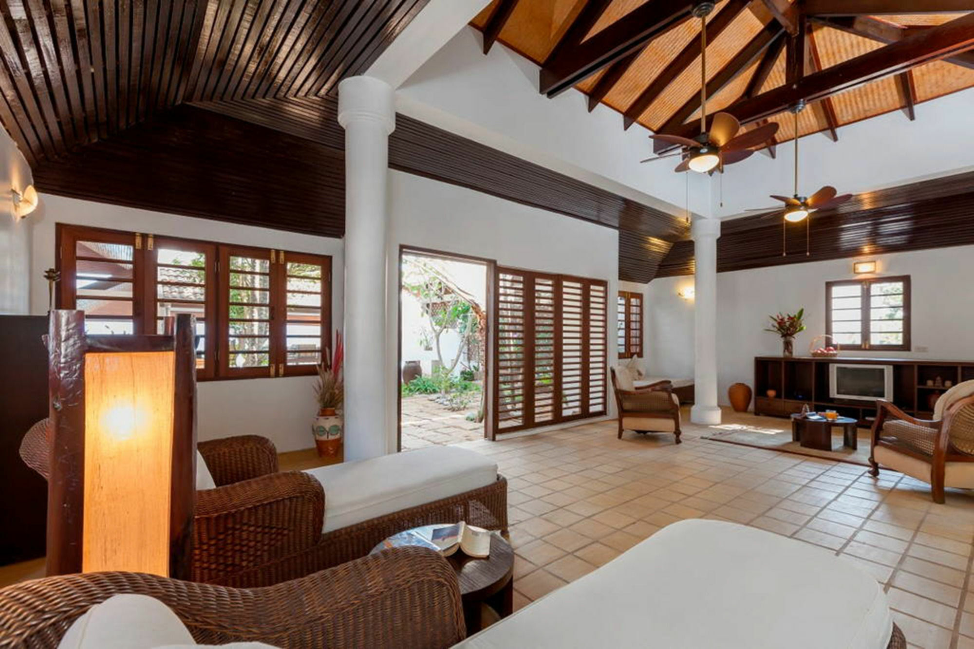 Baan Khunying - Secluded Phuket Beachfront Villa Rawai Dış mekan fotoğraf