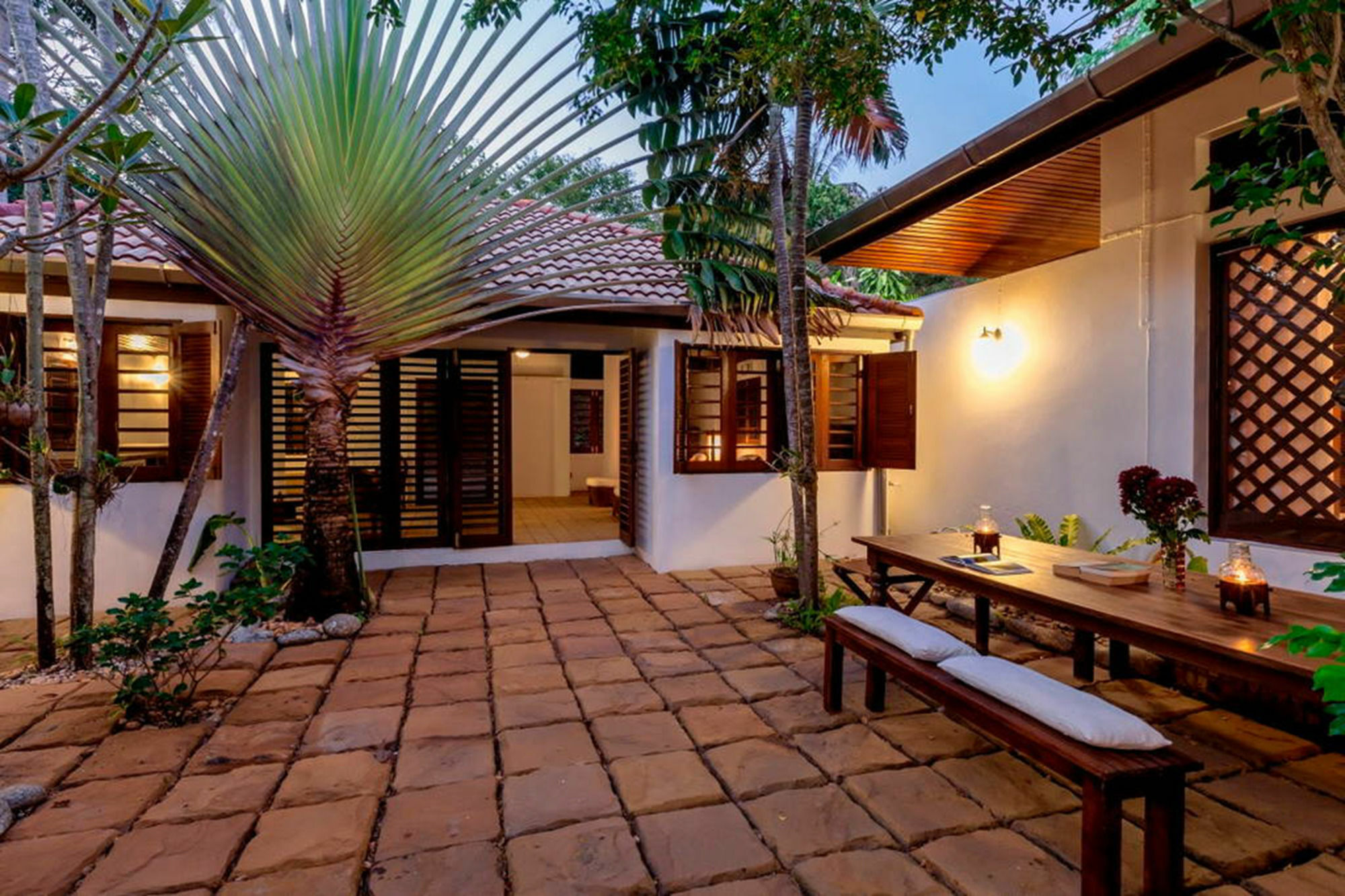 Baan Khunying - Secluded Phuket Beachfront Villa Rawai Dış mekan fotoğraf
